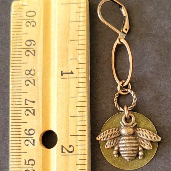Beautiful HONEY BEE Coin Charm Earrings Bronze Copper Brass Lever Back Hippie - Picture 4 of 7